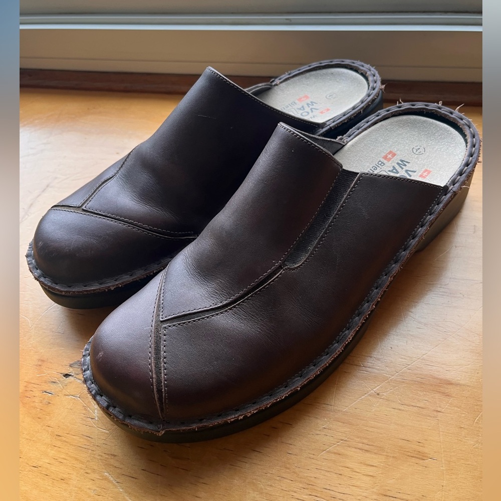 Naot Slip-On Leather Mules/Clogs - Dark Brown Size 41